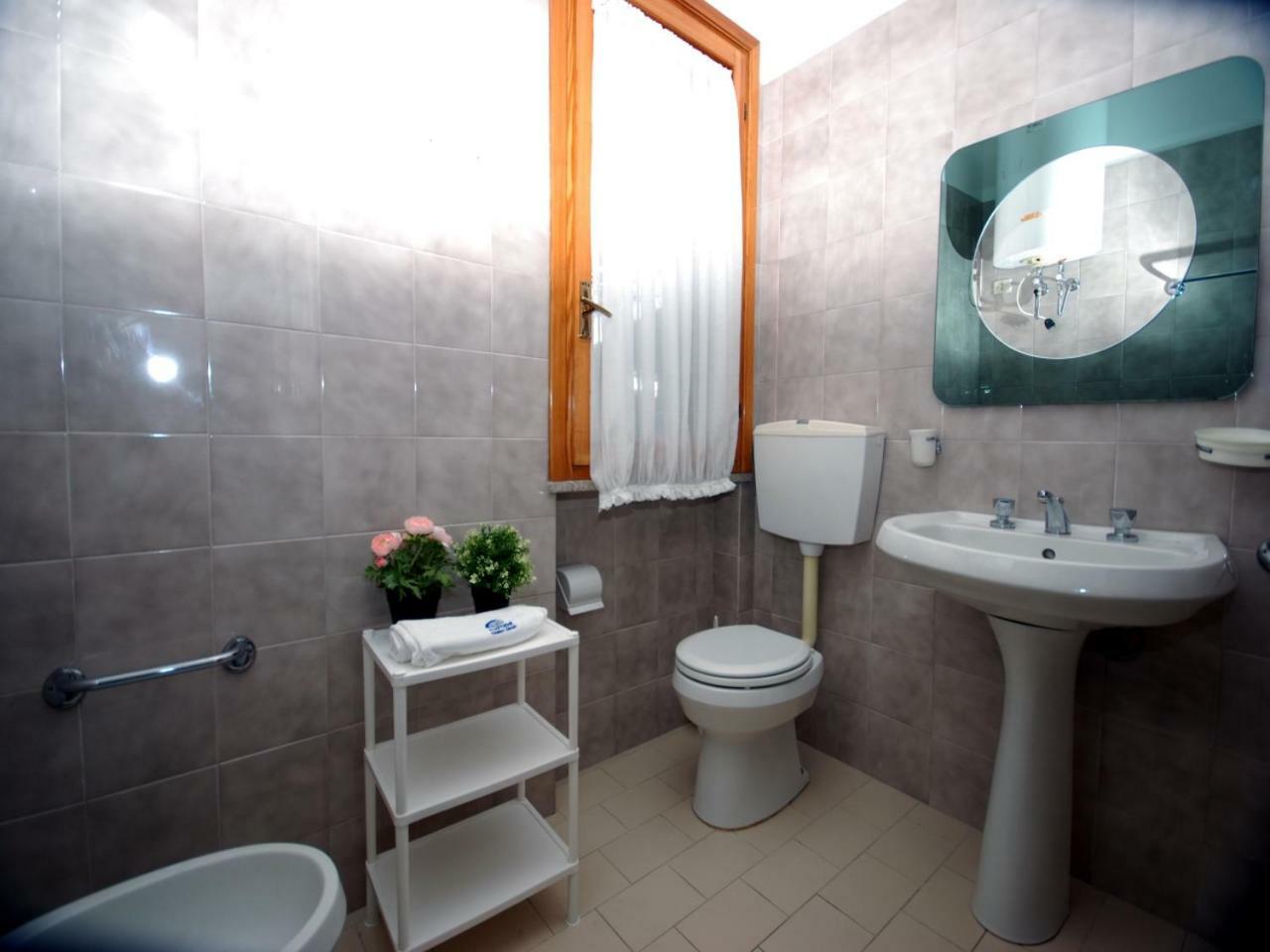 Appartamenti Dei Fiori Lignano Sabbiadoro Ngoại thất bức ảnh